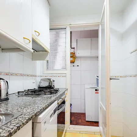 Cozy Flat In Poble Sec Lägenhet Barcelona