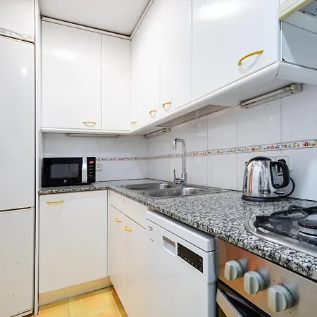 Cozy Flat In Poble Sec Lägenhet